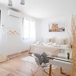 Mon 3*
