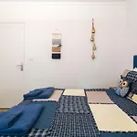Mon